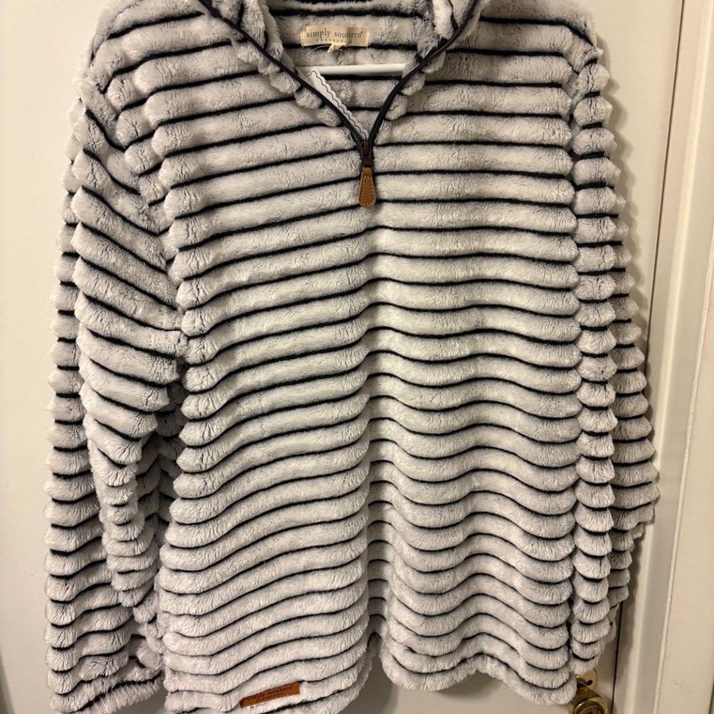 Soft fluffy pullover jacket - Picture 2 of 5